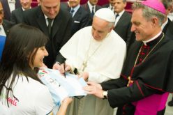 Папата Фрањо: Да се заштити спортот од корупција и комерцијална експлоатација
