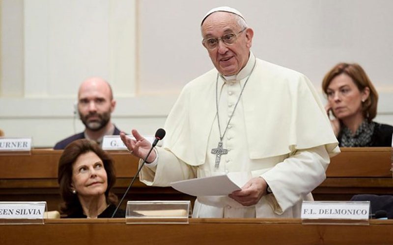 Папата: Зависноста од дрога е нов вид на ропство