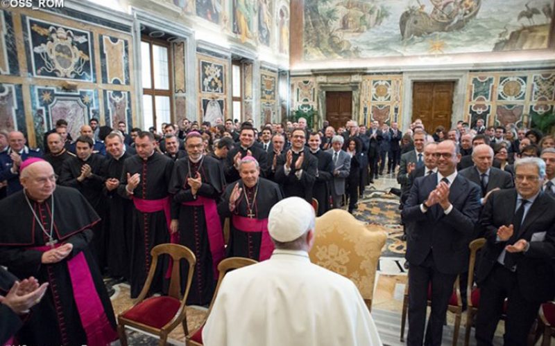 Папата се заблагодари на организаторите на Јубилејот на милосрдието