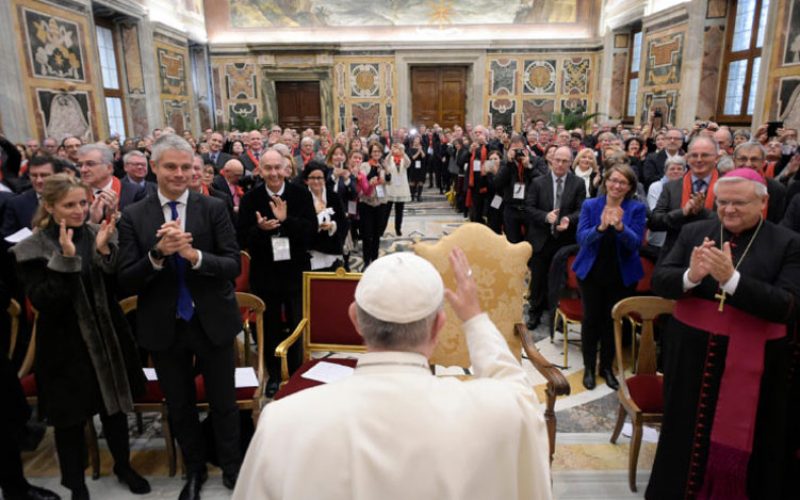 Папата Фрањо до француски политичари