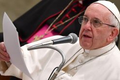Папата упати апел за мир во Конго