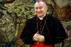 Кардинал Паролин: Треба да се отстранат причините на тероризмот