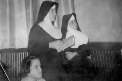 Сестра Еврозија: „Кажете им да станат светици“