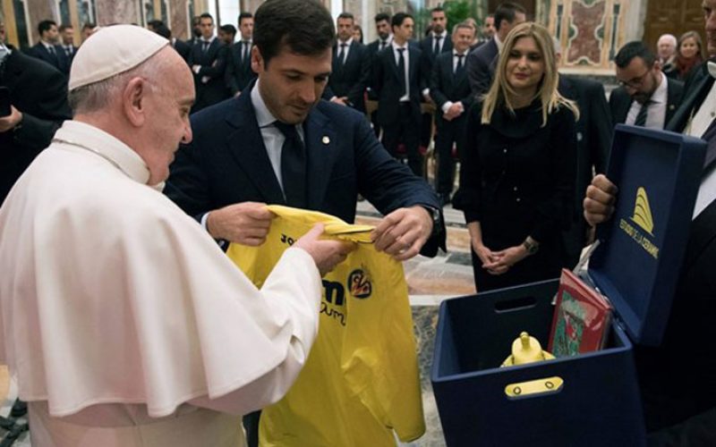 Папата ги прими фудбалерите на Виљареал