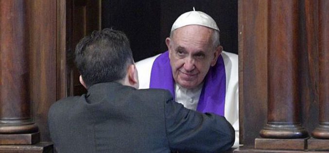Папата: Добрите исповедници немаат работно време