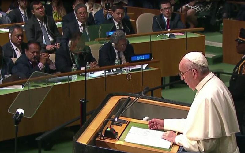 Папата од ООН побара забрана на нуклеарно вооружување