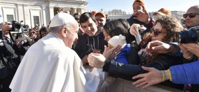 Папата упати апел да се заштитат ирачките цивили