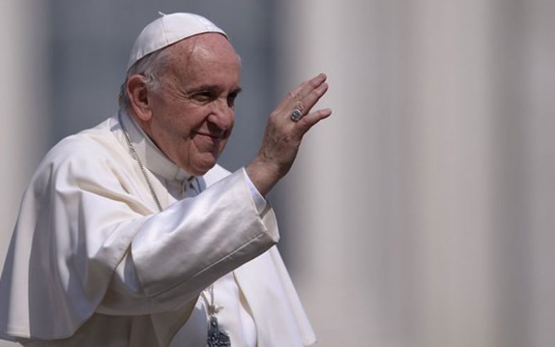 Папата Фрањо: Не секогаш е лесно да се оди по патот на мирот