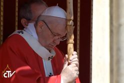 Папата се моли за жртвите од нападот во Египет