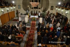 Воскресено бдение во Скопската катедрала