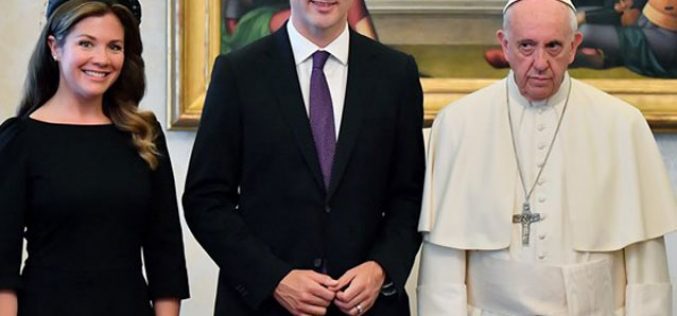 Папата го прими канадскиот премиер