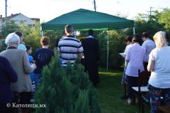 Струмица: Со молебен во дворот заврши Мајската набожност