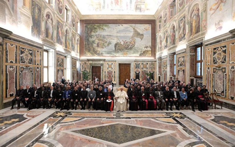 Папата најави вонредно време за молитва и размислување