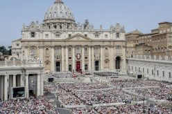 Папата: Светиот Дух нека му подари мир на светот