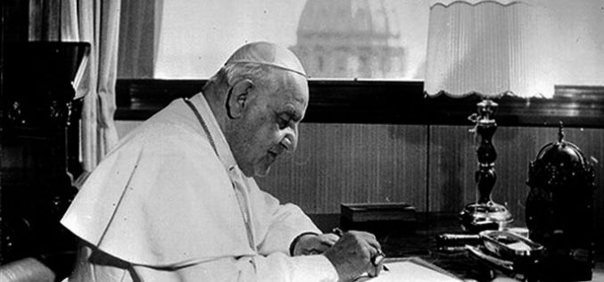 Телото на свети Иван XXIII ќе престојува во Бергамо