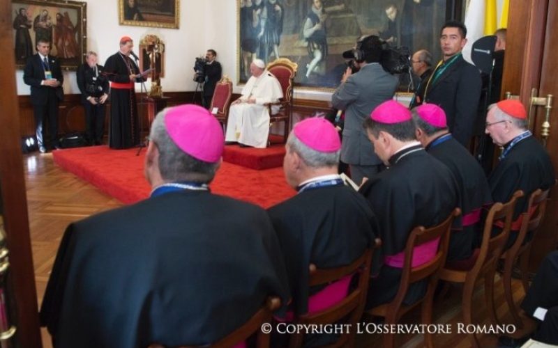 Папата Фрањо се сретна со колумбиските епископи