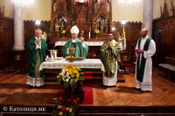 Бискупот Стојанов го воведе во служба новиот парох во Битола