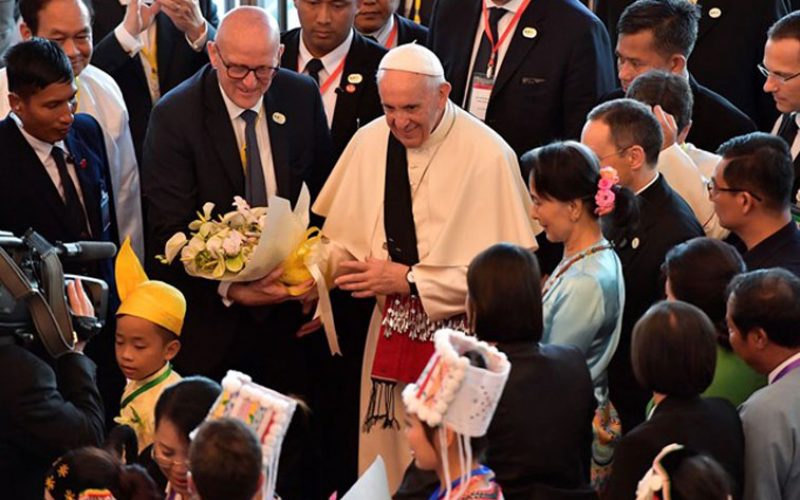 Папата се обрати до граѓанските власти во Мјанмар