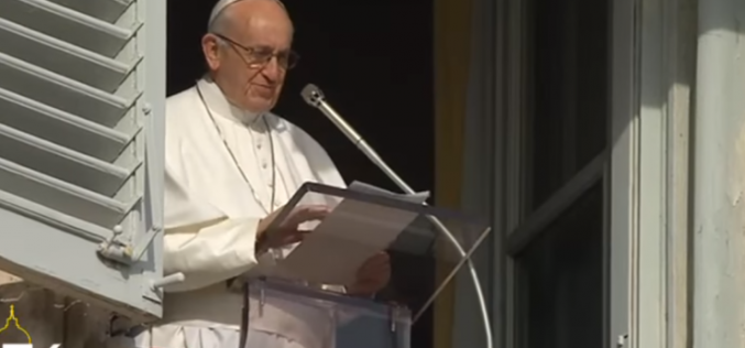 Папата: Адвентското време е подготовка за средба со Господ