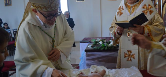Бискупот Стојанов е подготвен да го крсти секое петто родено дете во едно семејство