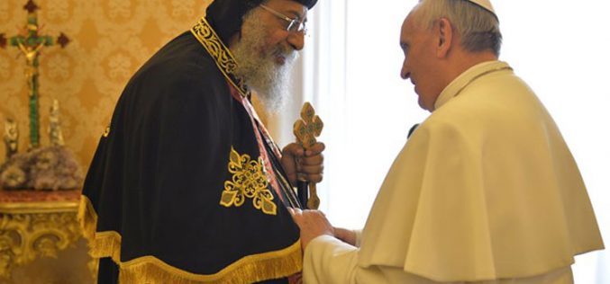 Коптскиот патријарх Тавадрос II му го честиташе Велигден на папата Фрањо