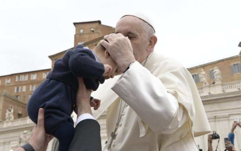 Папата: Светоста е најпривлечното лице на Црквата