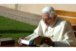 Почесниот папа Бенедикт XVI наврши 91 година