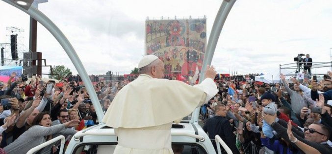 Папата до неокатехумените: За да навестувате потребно е одрекување