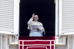 Папата: Сите сме повикани на светост