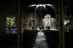 Пожарникарите од изгорената капела ја спасија Дарохранителницата