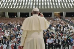 Папата: Животот е дар кој треба да се штити од зачнувањето до природниот завршеток