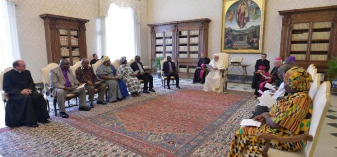 Папата: Потребно е екуменска определба за мир во Африка
