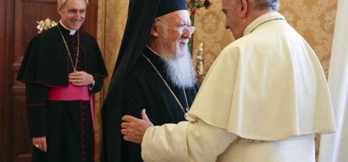 Папата Фрањо повика на молитва за екуменската средба во Бари