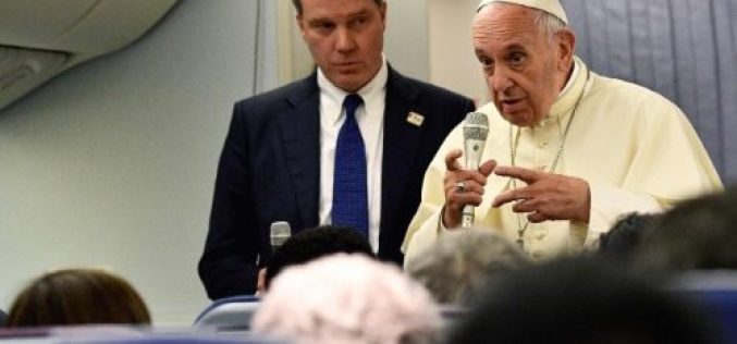 Папата: Да се молиме за сите семејства во светот