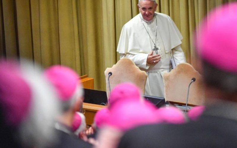 Папата ги прими епископите кои учествуваат на духовни вежби