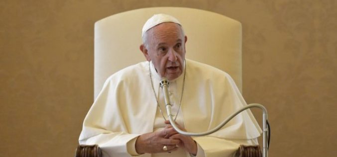 Папата за „СИР“: Со своите информации осветлувајте ги перифериите