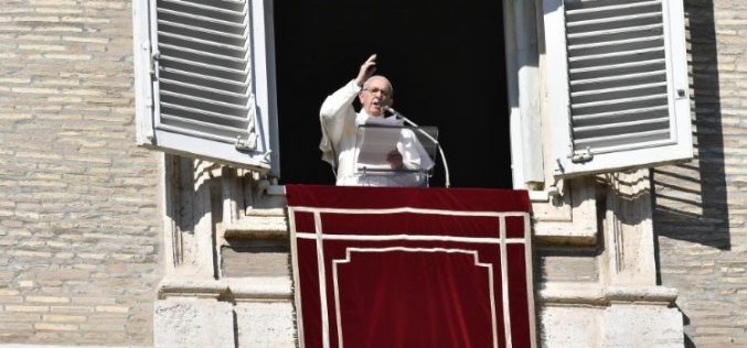 Папата: Да вложуваме во мирот, а не во војната