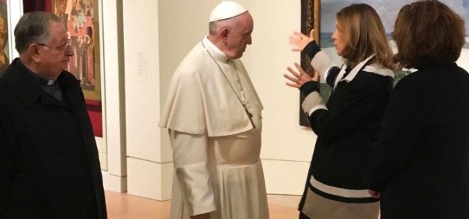 Папата Фрањо ја посети изложбата „Ходочастие на руската уметност“