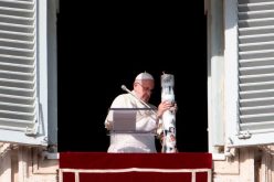 Папата: Не останувајте затворени во проблемите
