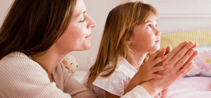 Зошто децата треба да се научат на молитва