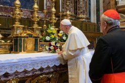 Папата ја посети базиликата Света Марија Велика во пресрет на патувањето во Панама