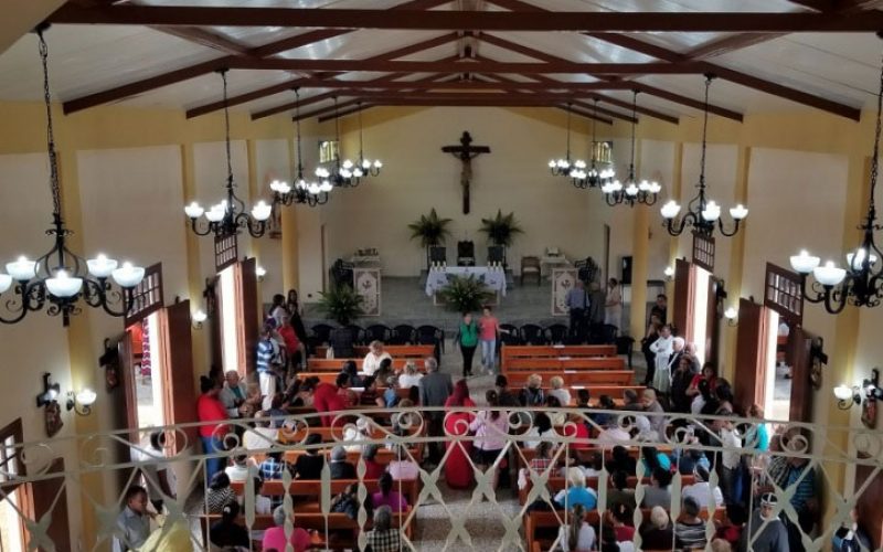 Во Куба осветена првата црква изградена после револуцијата