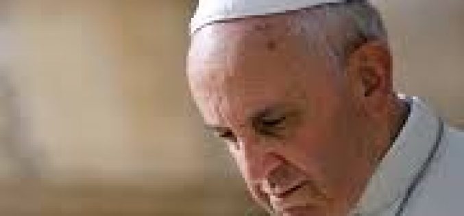 Папата упати телеграма со сочуство по повод авионската несреќа