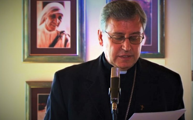 Бискупот Стојанов и државниот секретар на МНР Димовски одржаа прес конференција по повод посетата на Папата