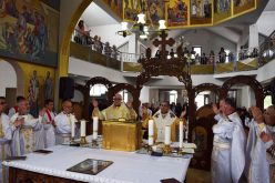 Радово: Отец Георги Ангелов прослави 60 години свештенство
