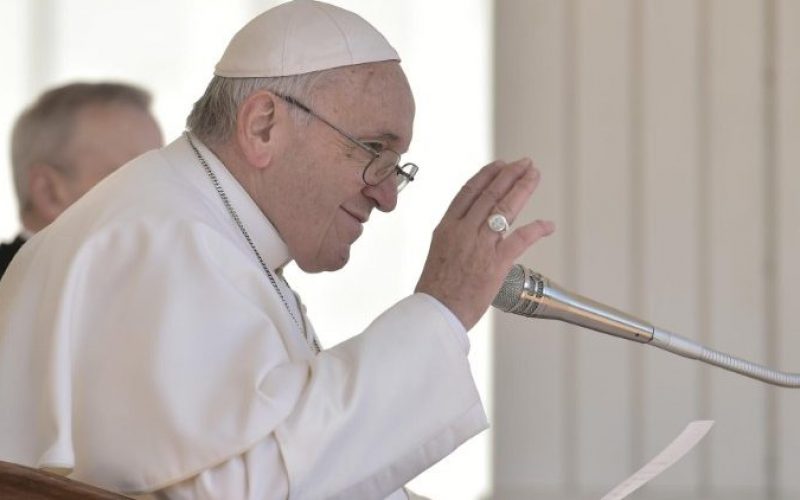 Папата повика на „Минута за мир“