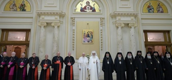 Папата до Православниот Синод: Да одиме заедно за да им помогнеме на браќата да го видат Исус