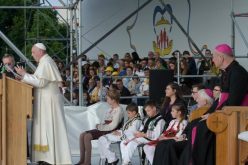 Папата во Романија. Средба со млади и семејства во Јаш