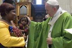 Папата: Мигрантите се луѓе, а не социјално прашање