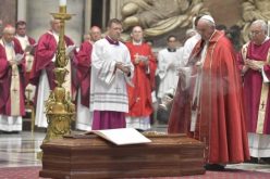 Погребан на кардинал Паоло Сарди
